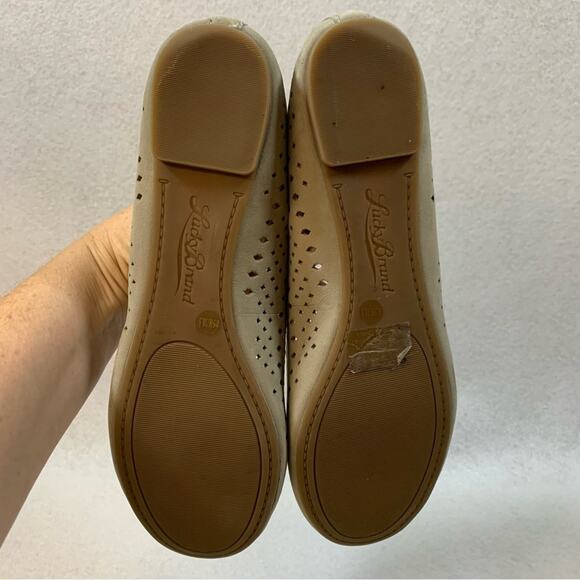 LUCKY BRAND Perforated Ballet Flats Sz 8.5 Tan Y2K Preppy Slip On - Picture 5 of 9